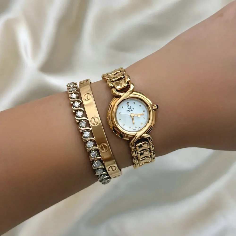AUTHENTIC VINTAGE FENDI MOTHER-OF-PEARL WATCH - Picture 1 of 10